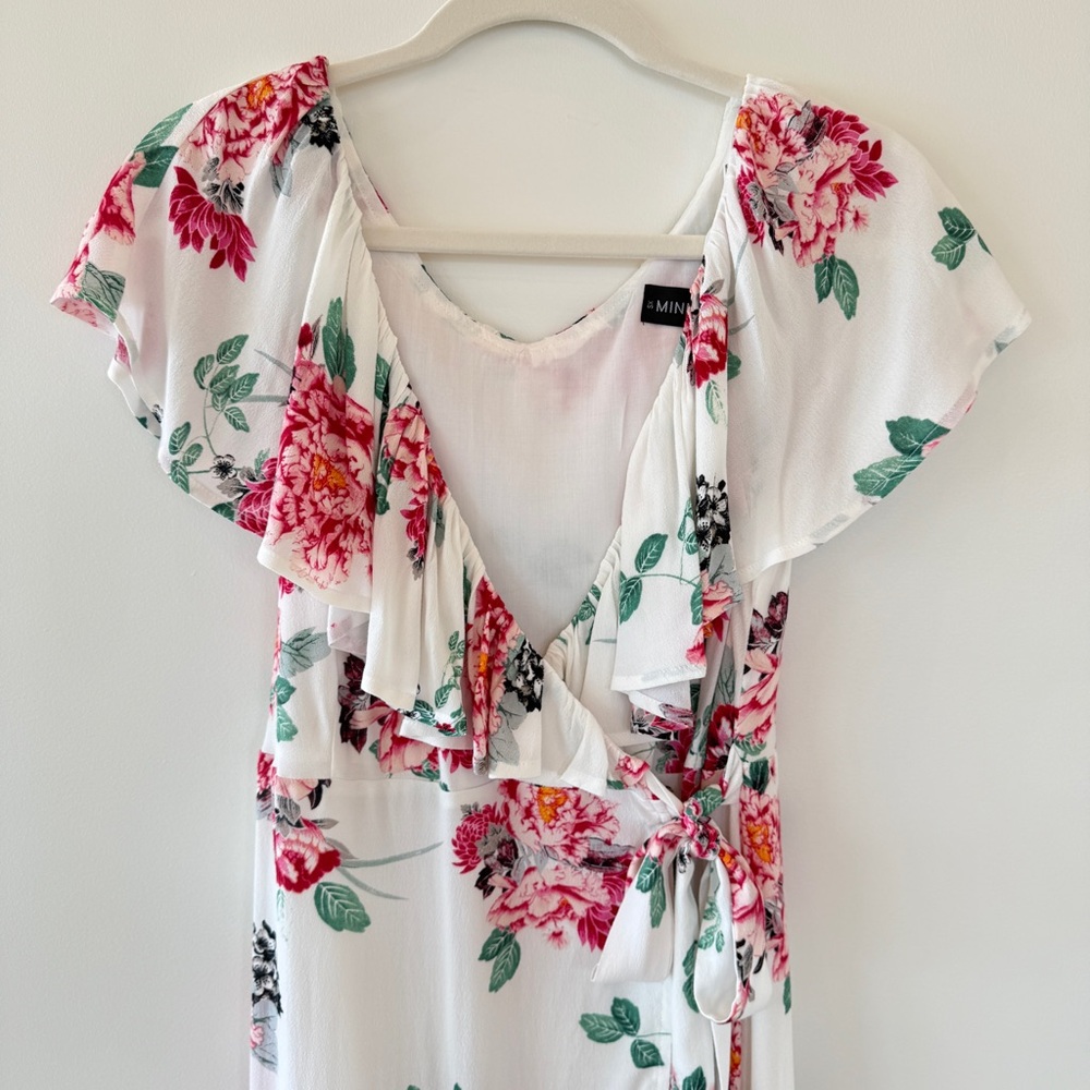 NWT MINKPINK Pretty Petals Wrap Front Dress Ivory Pink Floral High Low Womens XS - Picture 5 of 11